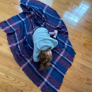 Apt 9 scarf